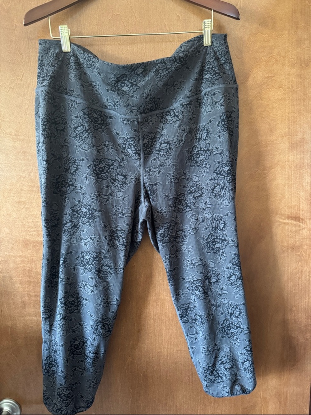 Torrid Black Floral Print Leggings